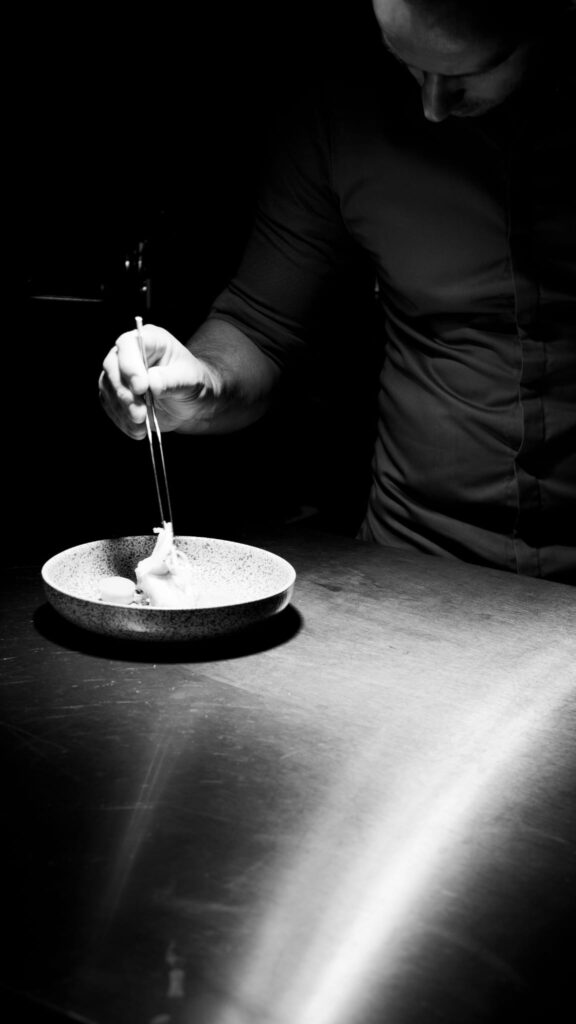 Chef Hylke aan het werk in Lieve Leven